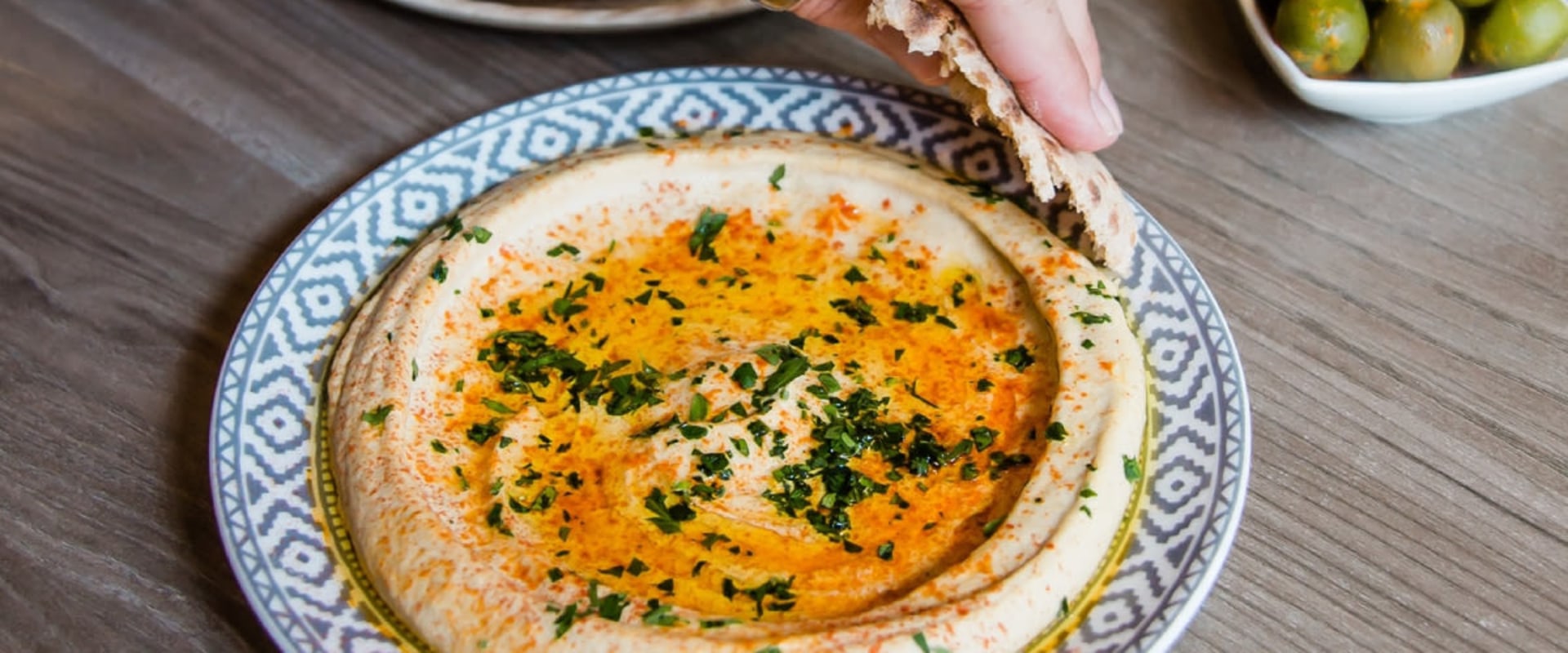 The Best Lebanese Restaurants in Denver, CO for Authentic Hummus: An Expert's Perspective